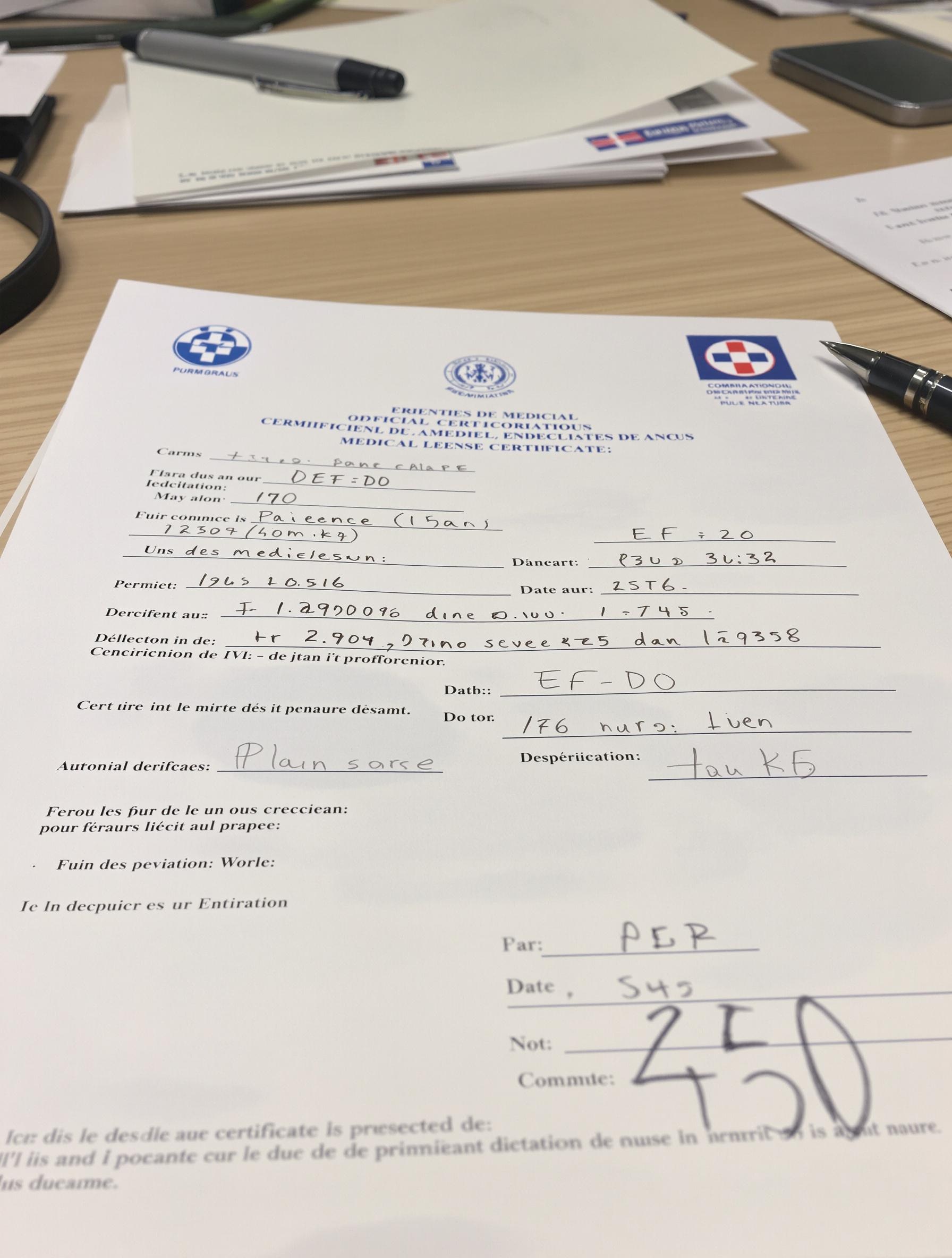 Certificat médical officiel français avec mentions obligatoires